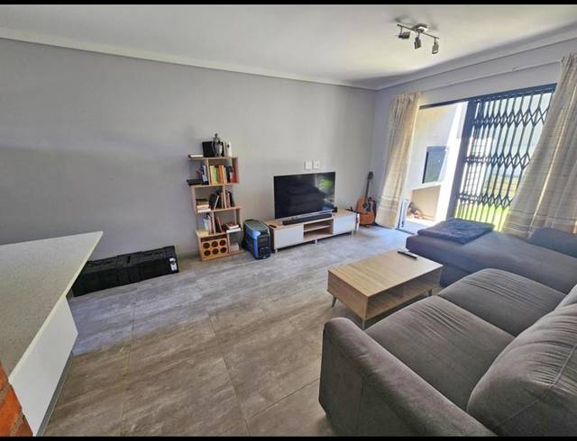 2 BEDROOM APARTMENT FOR SALE IN MENLO PARK